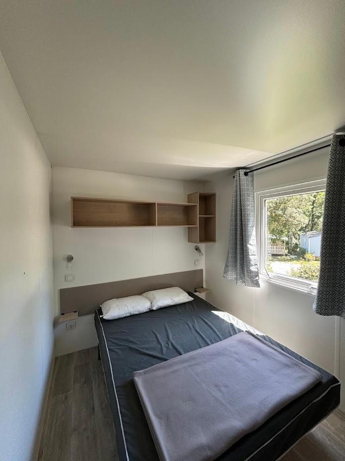 Les Pins De La Coubre Hotel Les Mathes Room photo